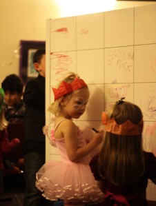 Decorating the drawing cube